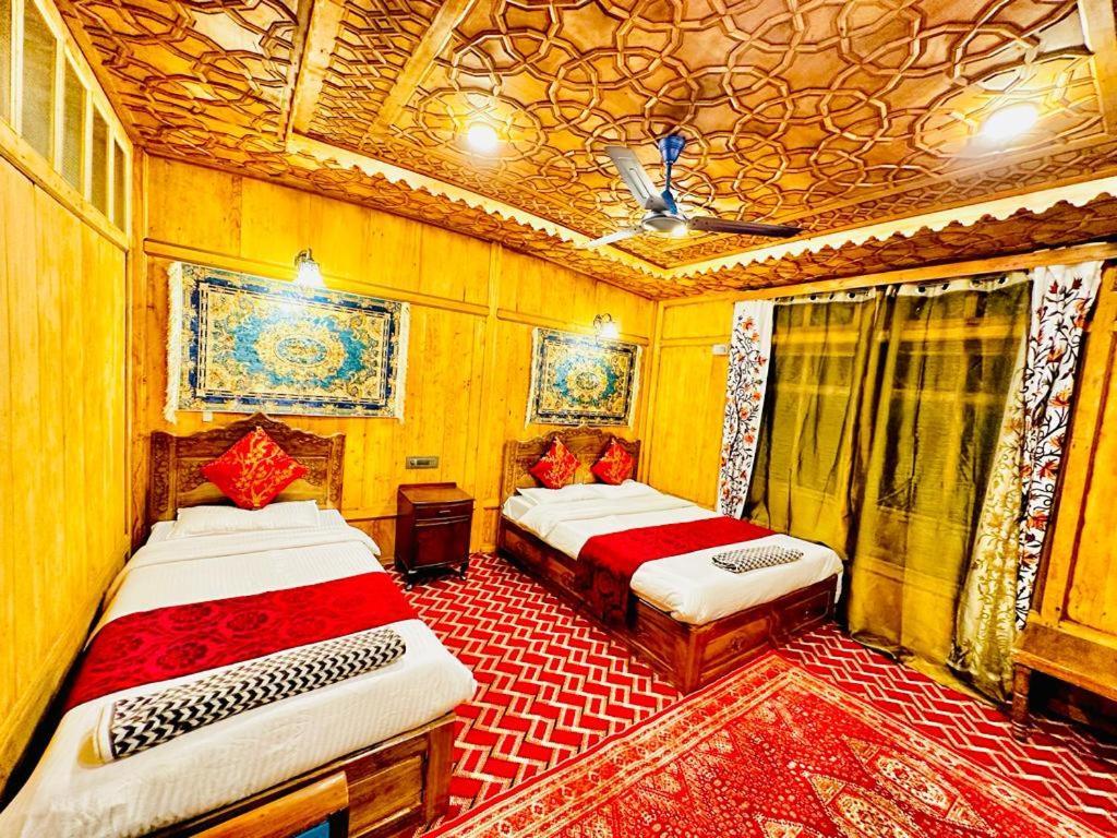New Zealand Group Of Houseboats Hotel Srīnagar Екстериор снимка