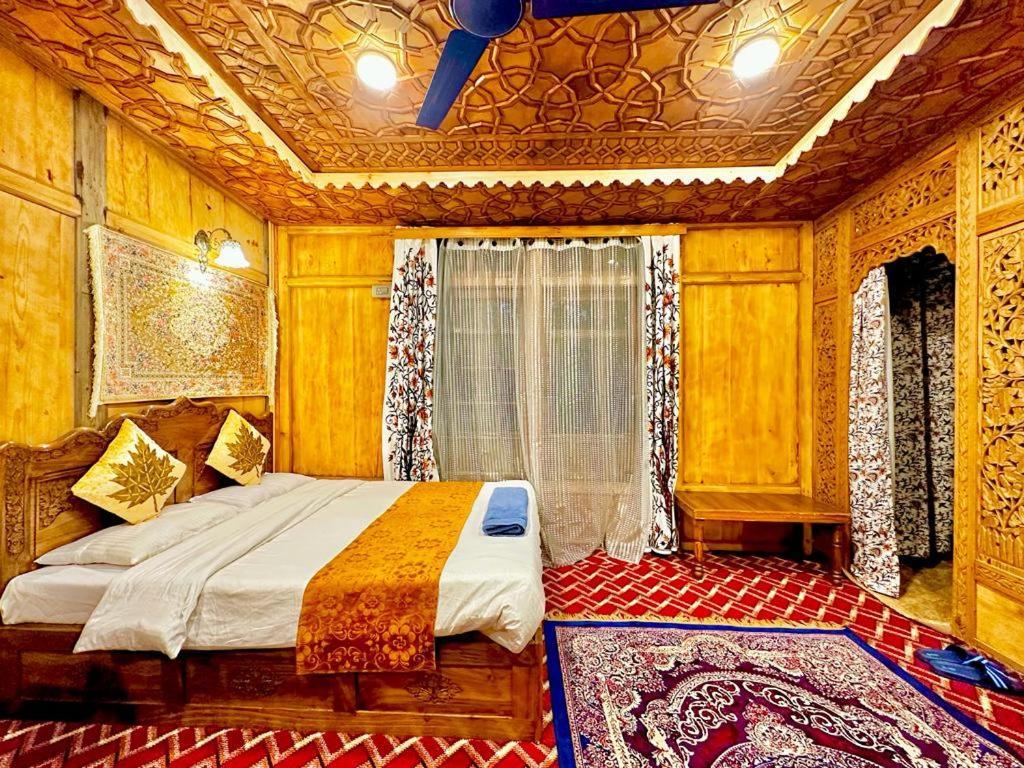New Zealand Group Of Houseboats Hotel Srīnagar Екстериор снимка