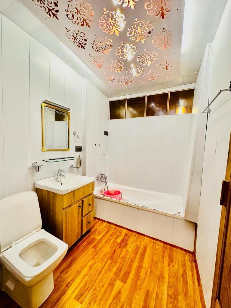 New Zealand Group Of Houseboats Hotel Srīnagar Екстериор снимка