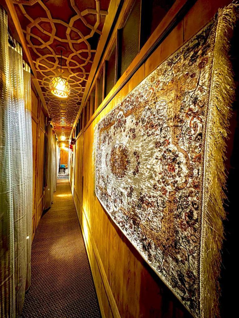 New Zealand Group Of Houseboats Hotel Srīnagar Екстериор снимка