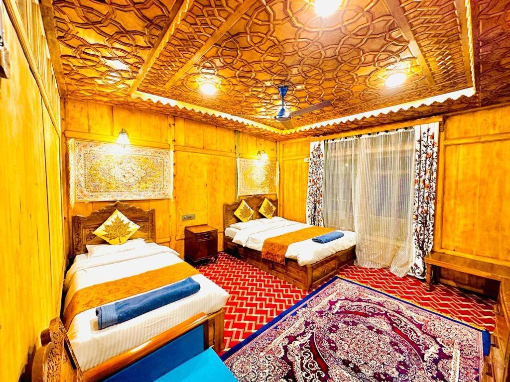 New Zealand Group Of Houseboats Hotel Srīnagar Екстериор снимка