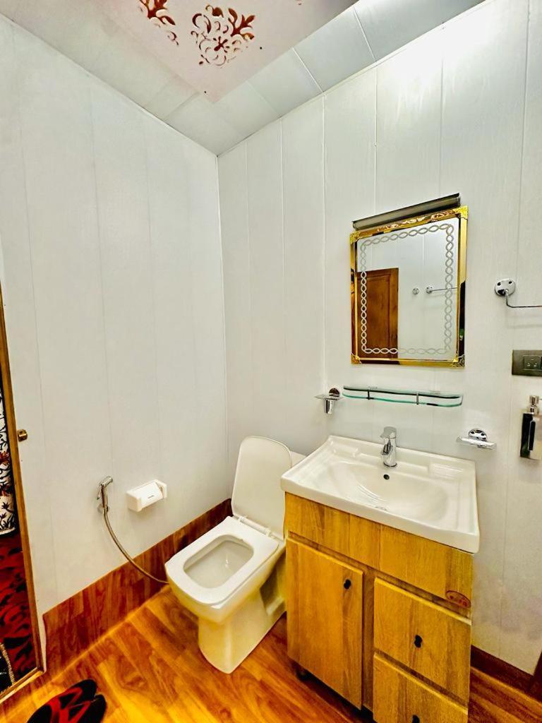 New Zealand Group Of Houseboats Hotel Srīnagar Екстериор снимка